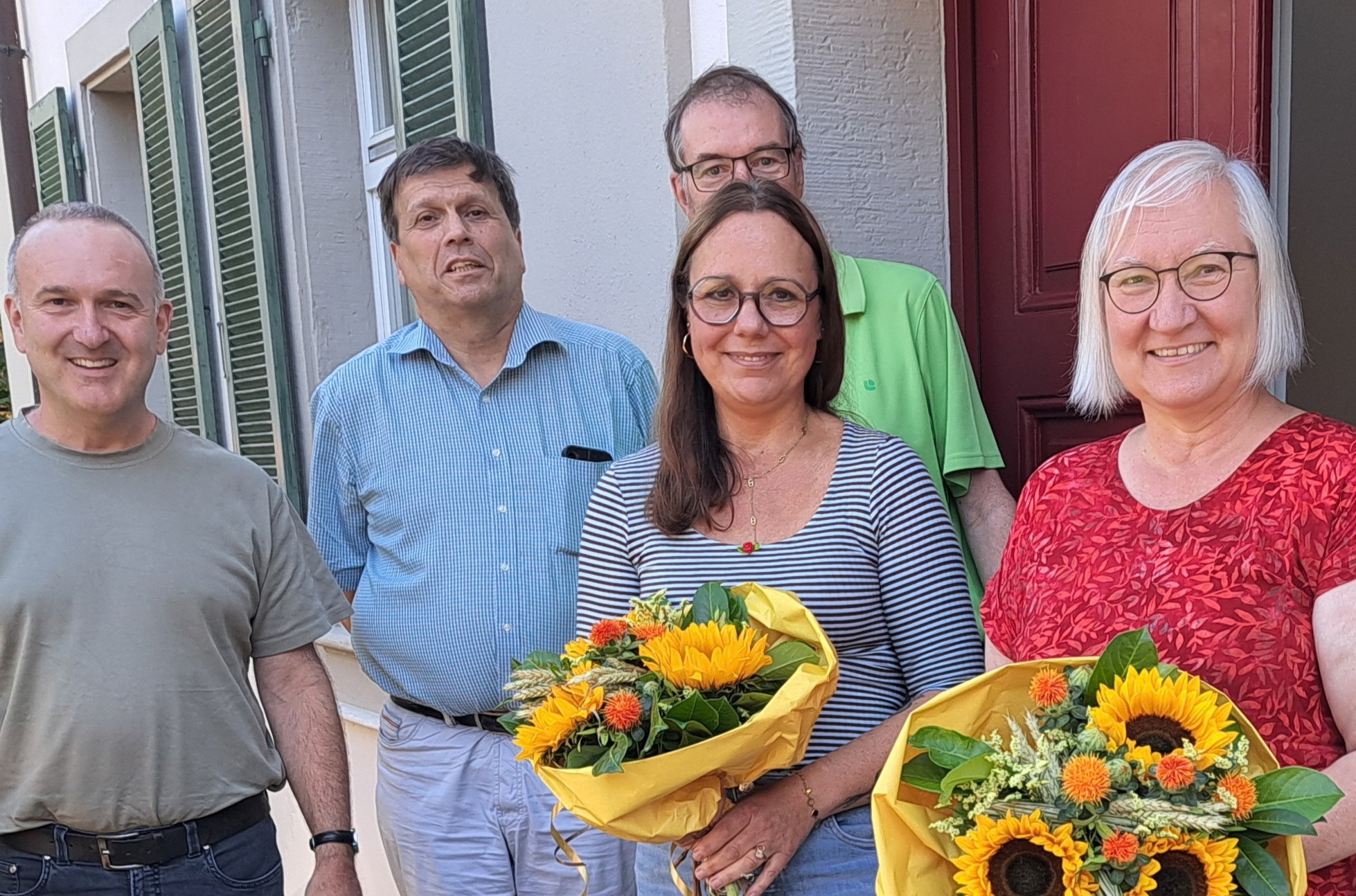 v.l.n.r.: Dekan Schmid-Hornisch, Pfarrer Siehl, KGR Friedrich Mack, Pfarramtssekretärin Larissa Behringer, Pfarrerin Oberbeckmann. Bild: Pfarrerin Britta Goers.