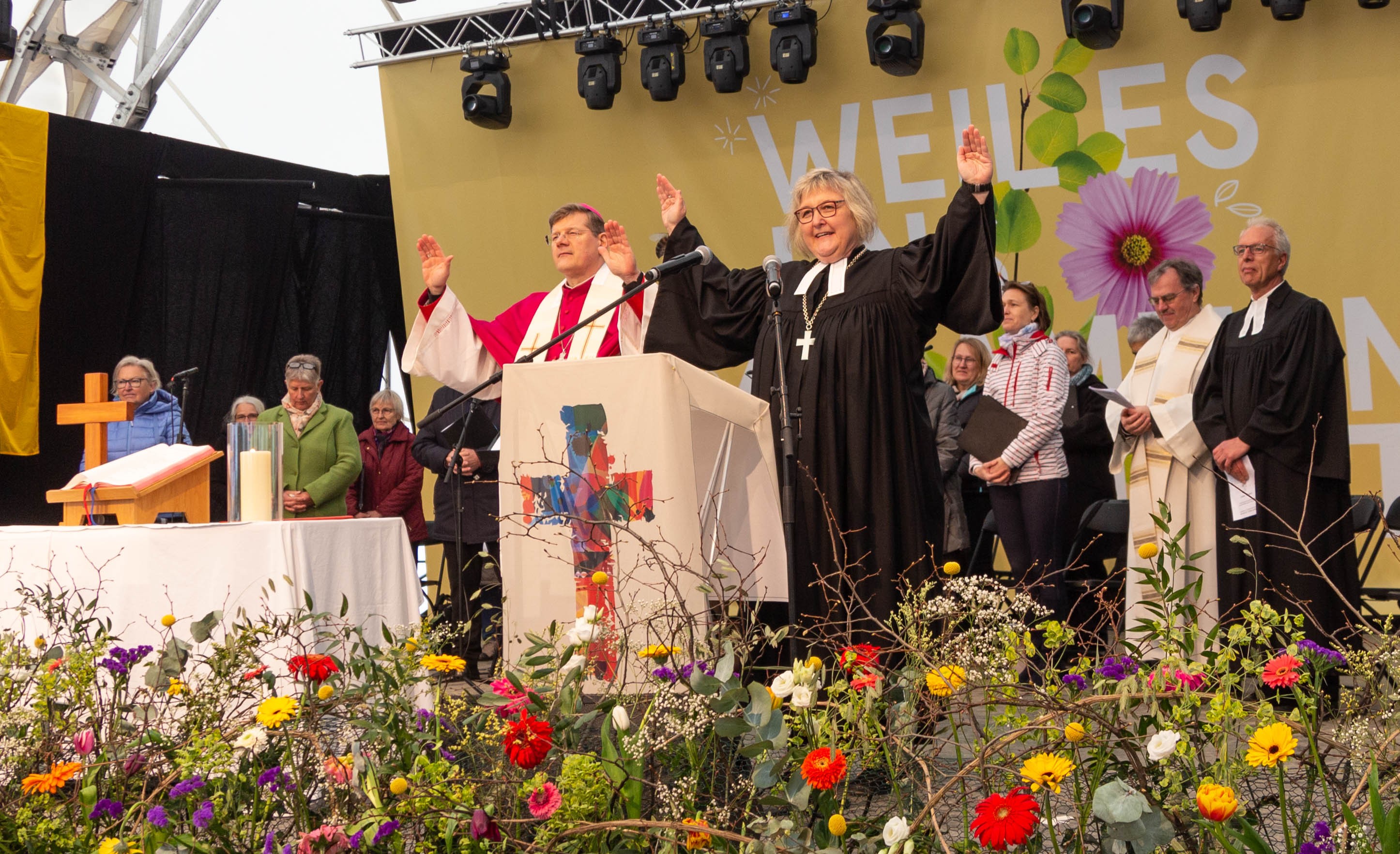 Segen durch Heike Springhart und Stephan Burger 